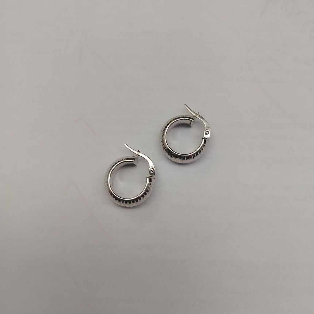 ARRACADAS PAR ORO BLANCO 14 K 2.5 GRMS (SEMINUEVO)