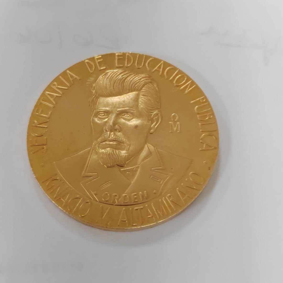 MEDALLA PERSONAL,MEDALLA RELIGIOSA ORO 21 K 42,00 GRMS (SEMINUEVO)