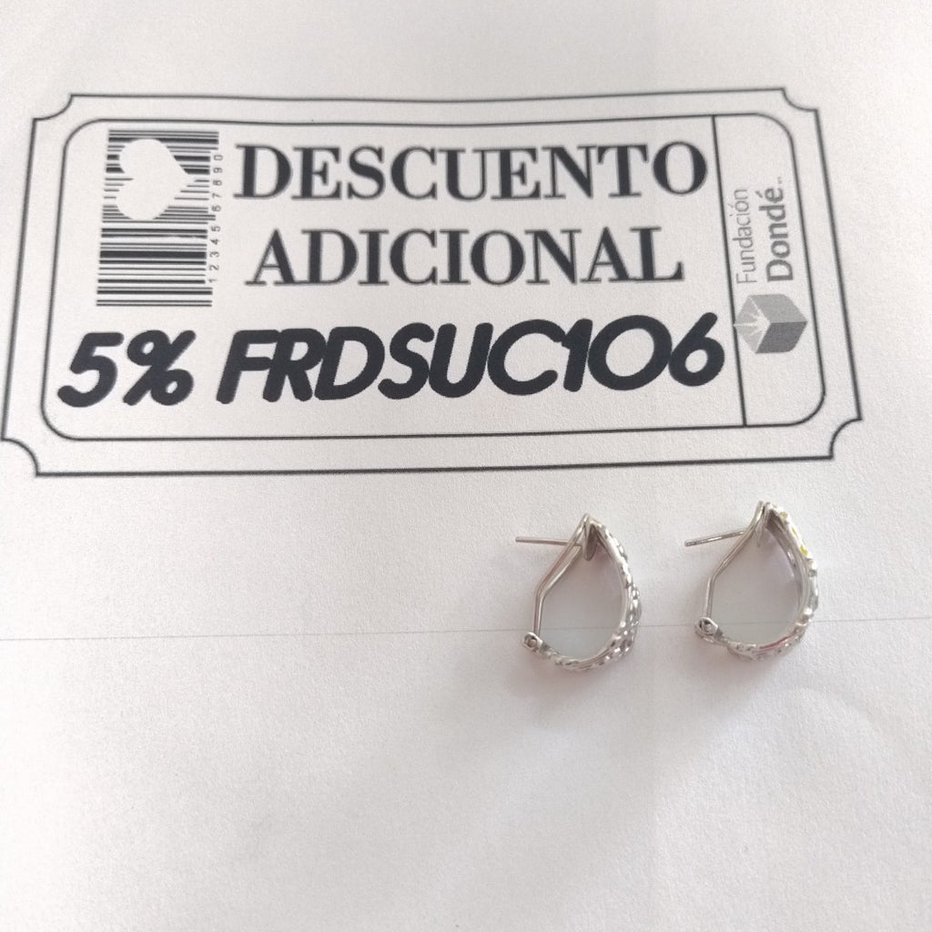 ARETES PAR ORO BLANCO 14 K 8.7 GRMS (SEMINUEVO)