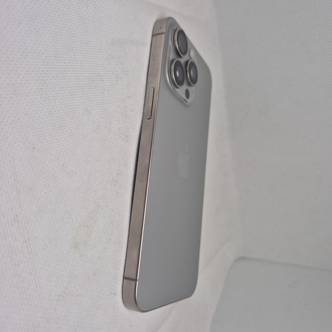 CELULAR APPLE IPHONE 15 PRO MAX A3105 (2023) 256 GB 8 GB RAM (SEMINUEVO)