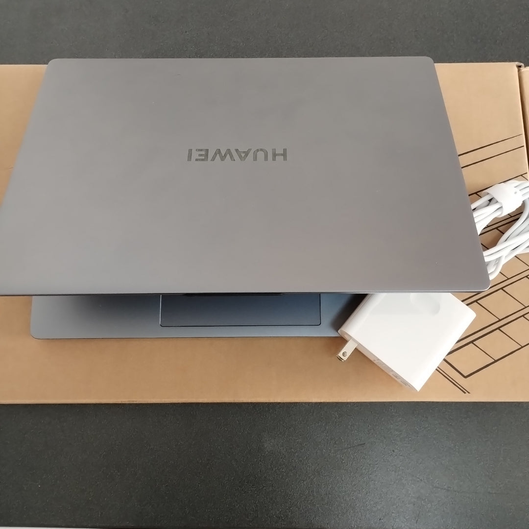 LAPTOP HUAWEI MATEBOOK D14 MDF-X (2024) 512 GB SSD 16 GB RAM (SEMINUEVO)