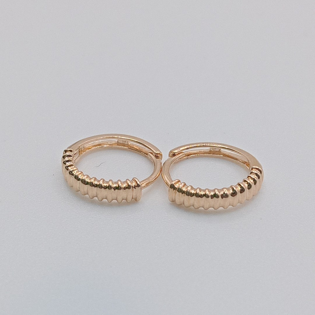 HUGGIES ORO 14K 1.3 (NUEVO)