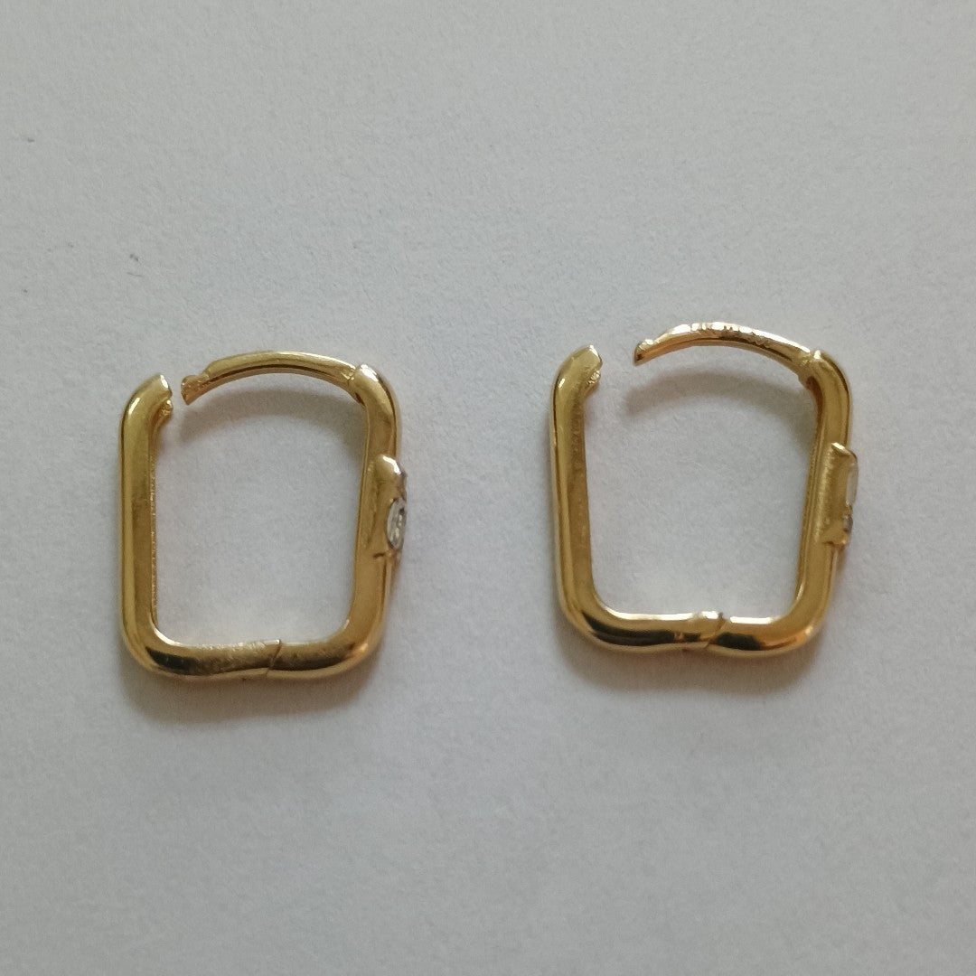 HUGGIES ORO 14K 1.5 (NUEVO)