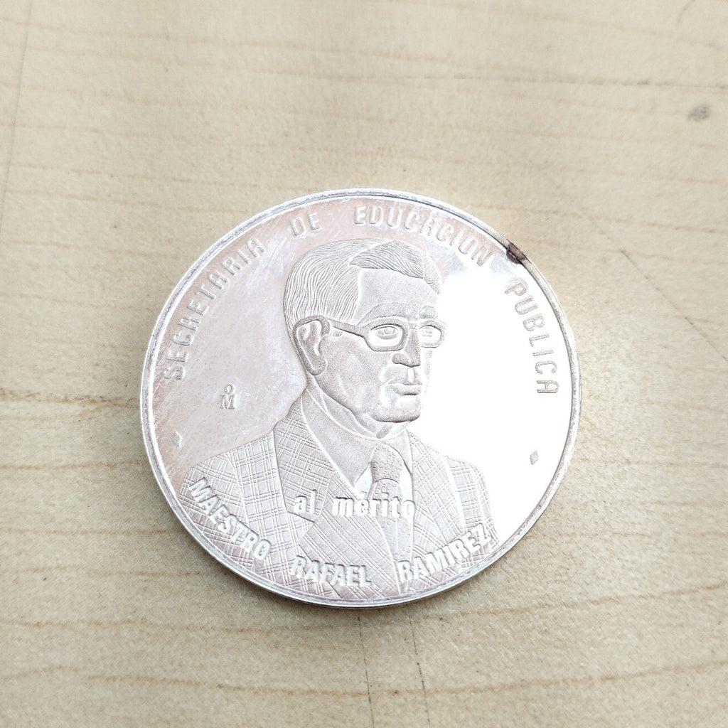 MEDALLA CONMEMORATIVA PLATA 27,80 GRMS (SEMINUEVO)