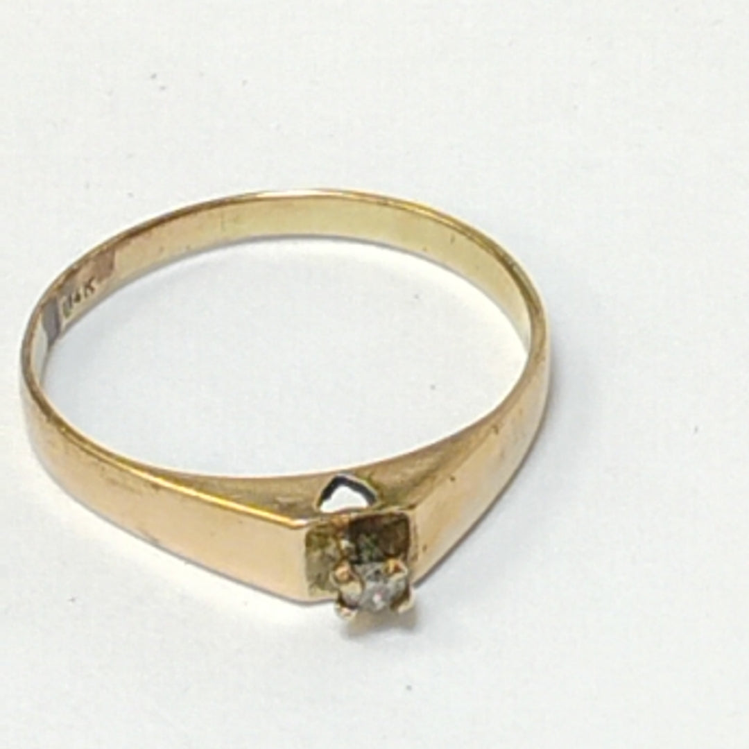 ANILLITO,SOLITARIO ORO 8 K 1,20 GRMS (SEMINUEVO)