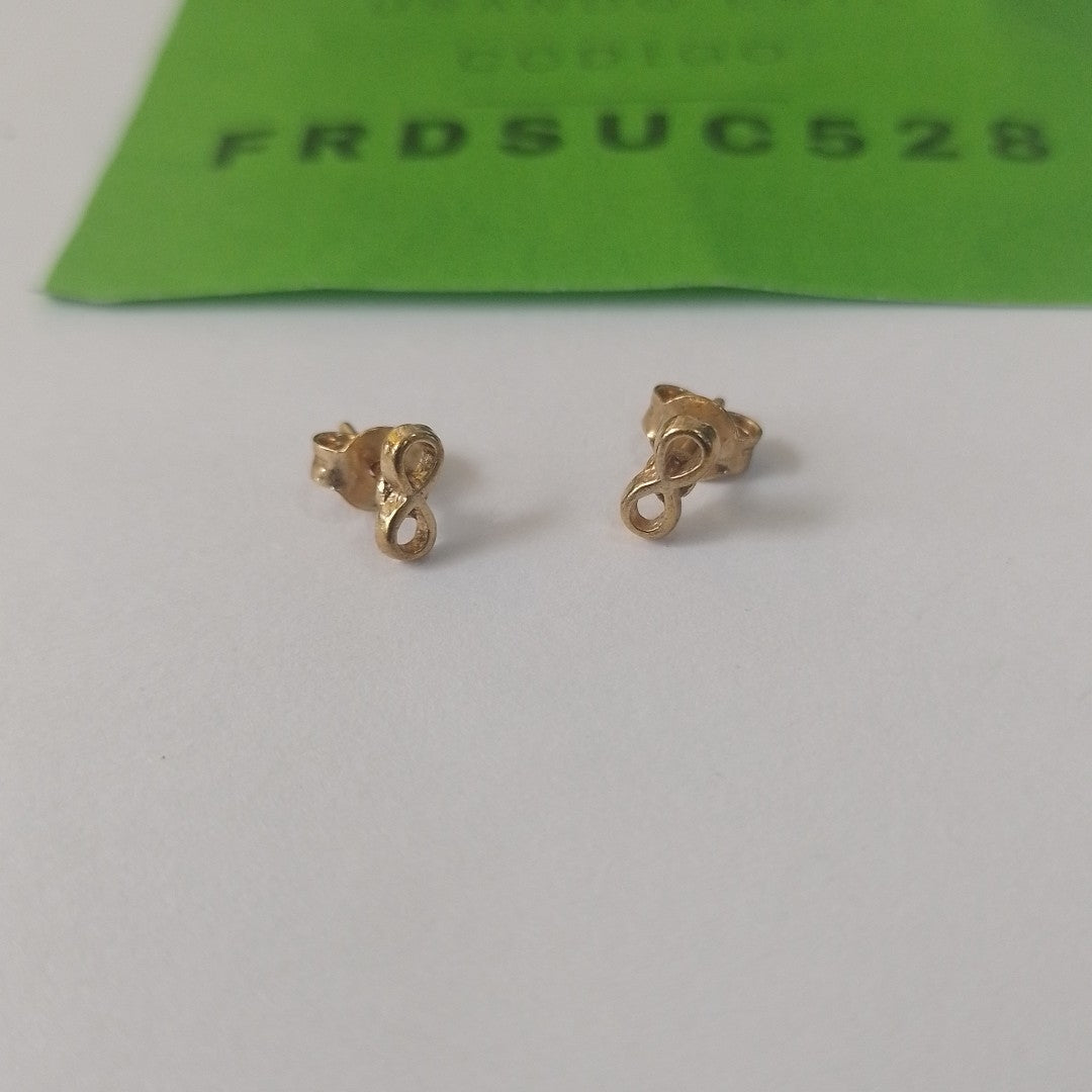 ARETES PAR ORO 14 K 0.6 GRMS (SEMINUEVO)