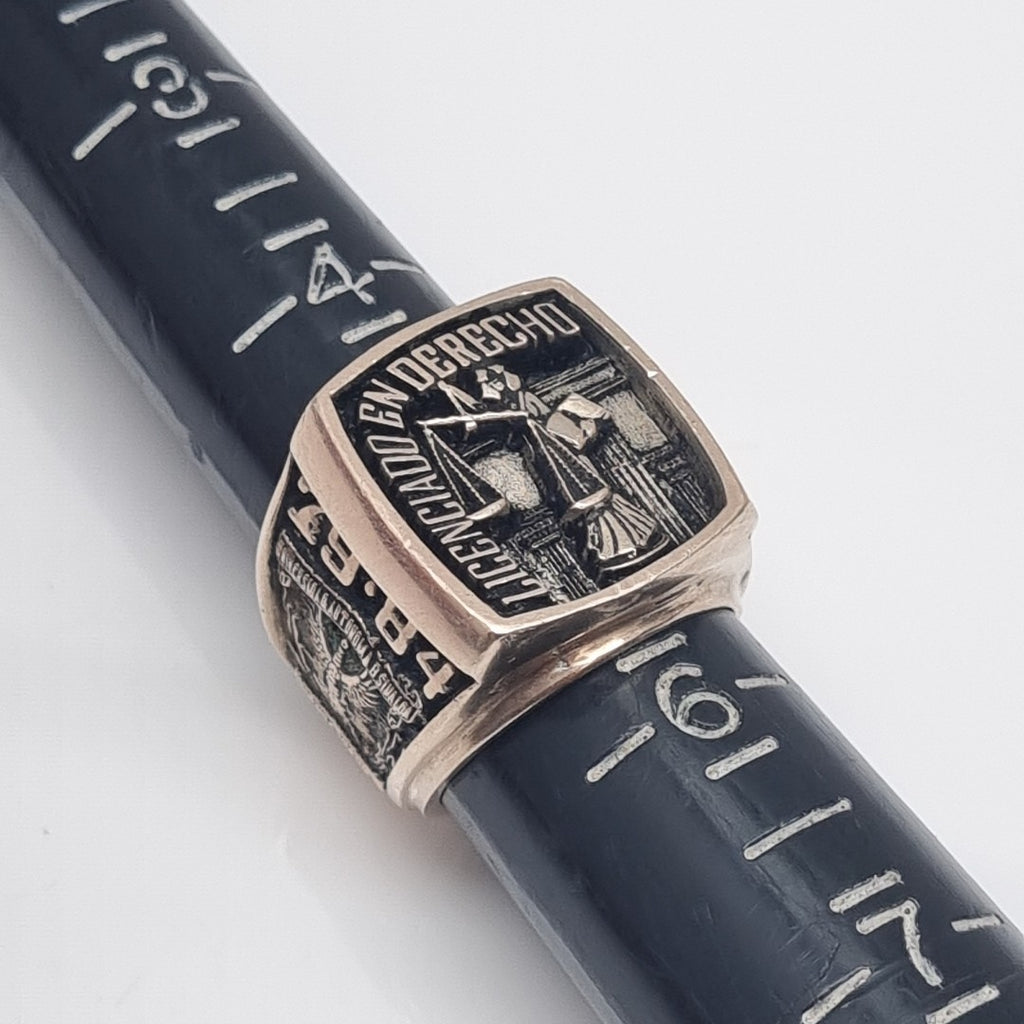 ANILLO DE GRADUACIÓN ORO 8 K 19.1 GRMS (SEMINUEVO)