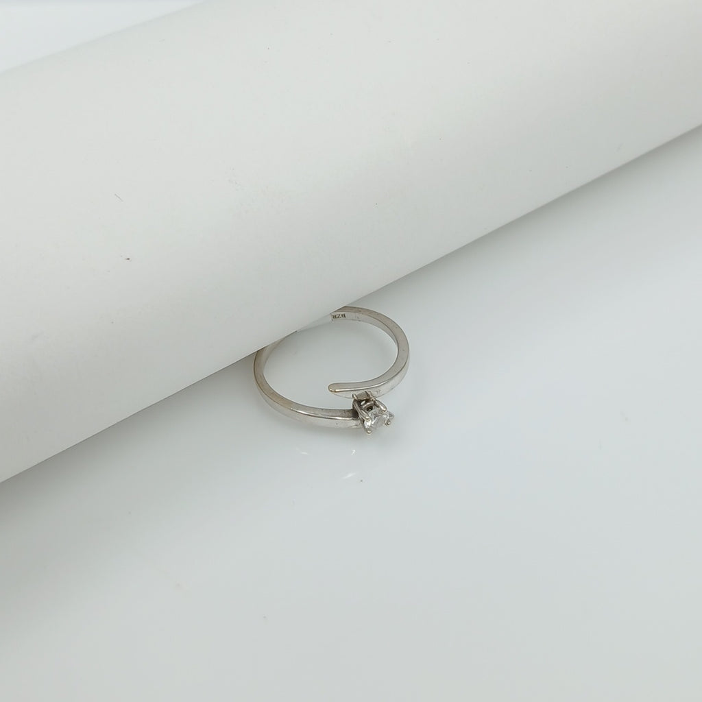 ANILLITO ORO BLANCO 14 K 2.4 GRMS (SEMINUEVO)