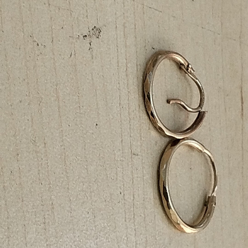 ARRACADAS PAR ORO 10 K 0.9 GRMS (SEMINUEVO)