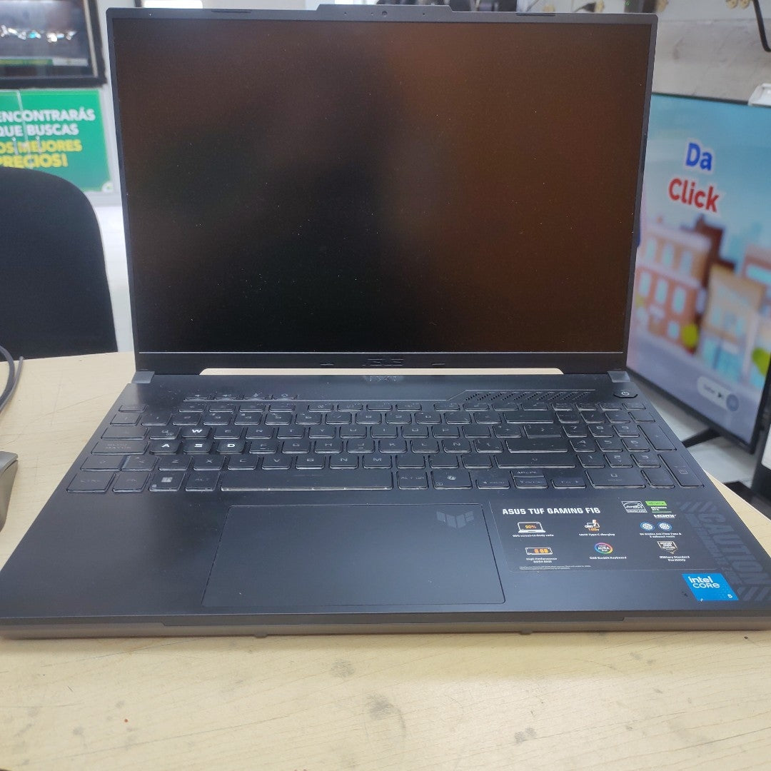 LAPTOP ASUS TUF GAMING F16 FX607VJ-RL024W (2025) 512 GB SSD 16 GB RAM (SEMINUEVO)