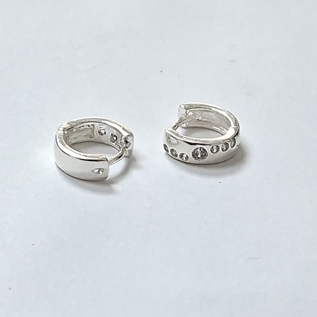 ARRACADAS C/CIRCONIAS PLATA .925 2.4 GR (NUEVO)