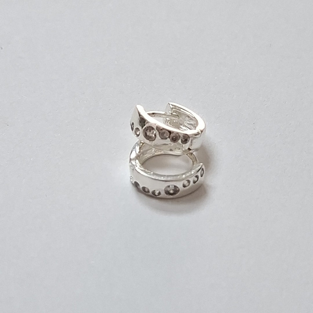 ARRACADAS C/CIRCONIAS PLATA .925 2.4 GR (NUEVO)