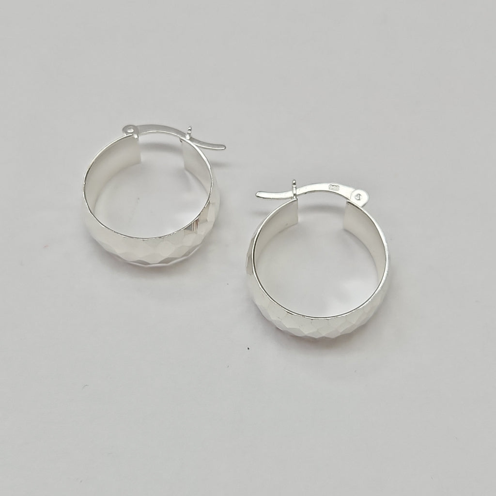 ARETES ARRACADAS FACETADAS PLATA .925 2.8 GR (NUEVO)