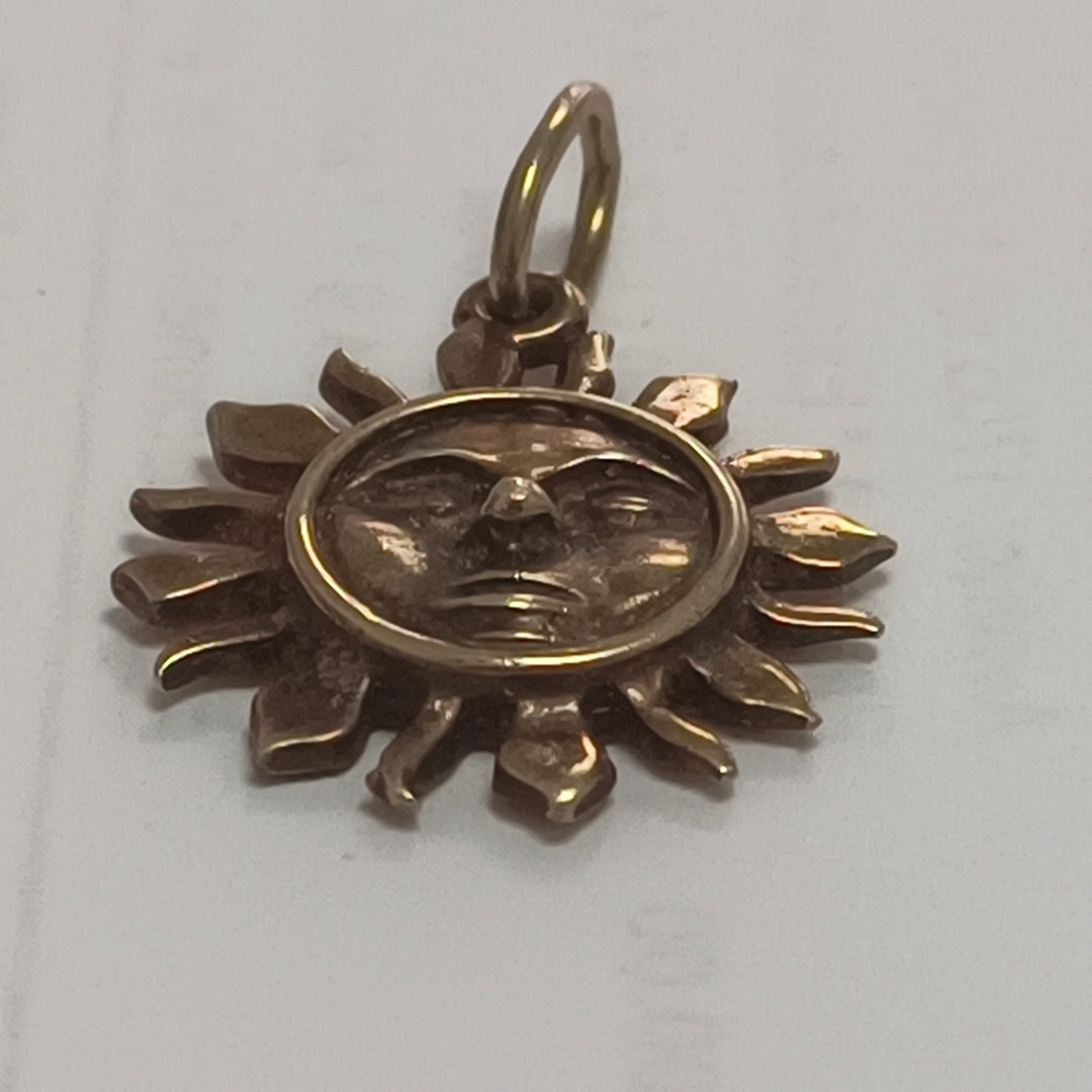 DIJE ORO 14 K 3.4 GRMS (SEMINUEVO)