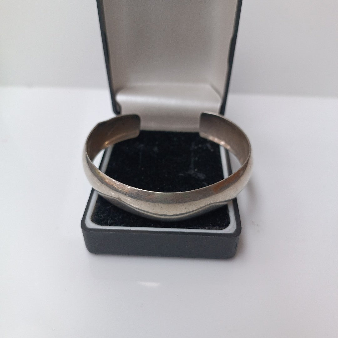 PULSERA RIGIDA PLATA 14.7 GRMS (SEMINUEVO)