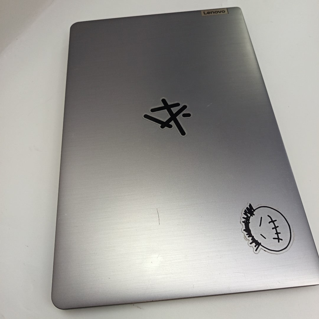 LAPTOP LENOVO IDEAPAD 3 15IAU7 (2023) 256 GB SSD 8 GB RAM (SEMINUEVO)