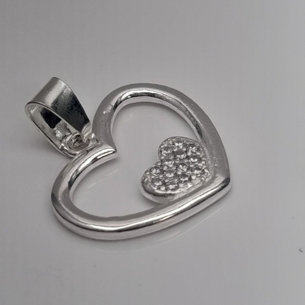 DIJE CORAZON C/CIRCONIAS PLATA .925 2.7 GR (NUEVO)