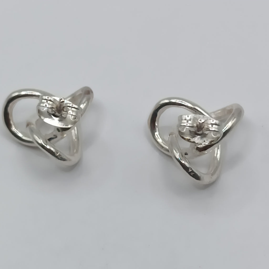 ARETES PAR PLATA 4.2 GRMS (SEMINUEVO)