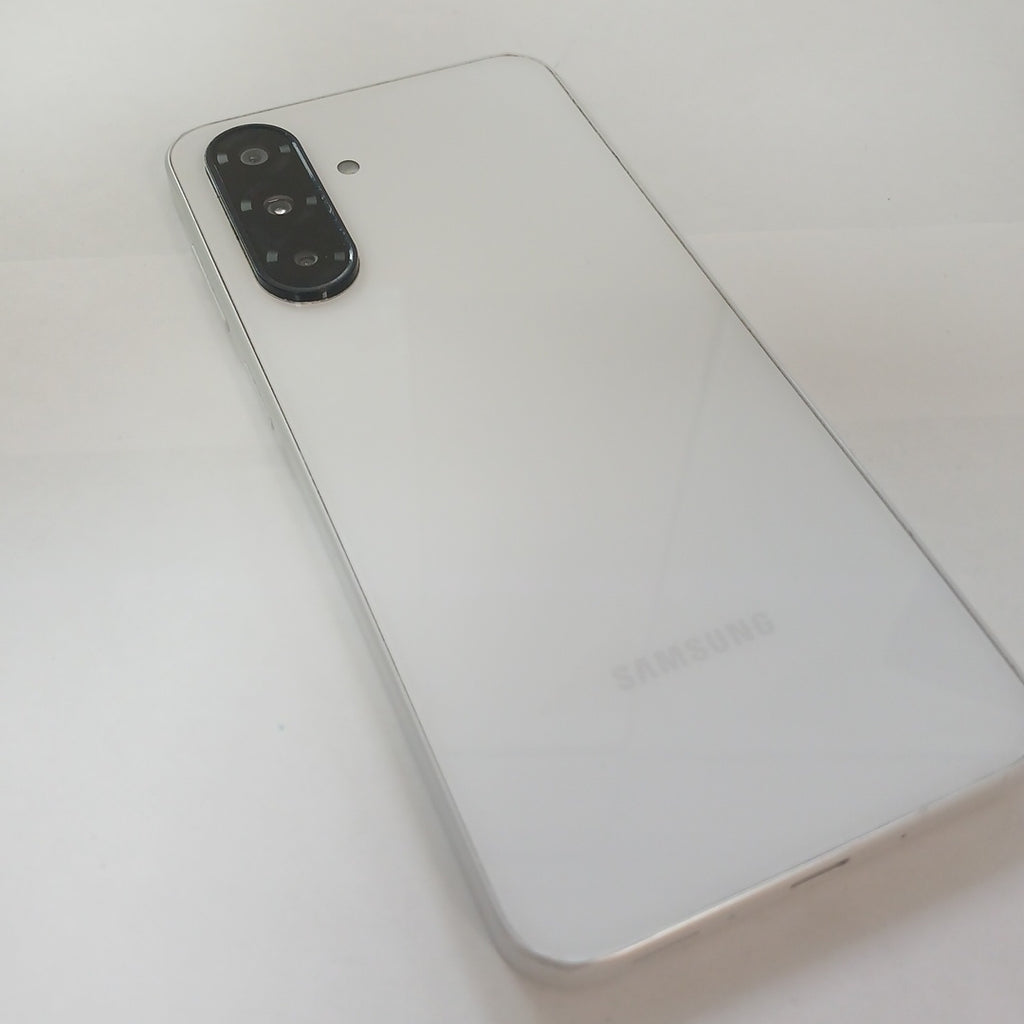 CELULAR SAMSUNG GALAXY A26 5G SM-A266M (2025) 128 GB 6 GB RAM (SEMINUEVO)