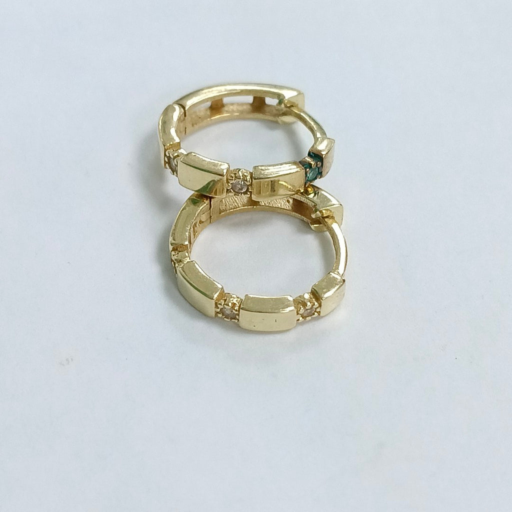 ARETES PAR ORO 14 K 1.9 GRMS (SEMINUEVO)