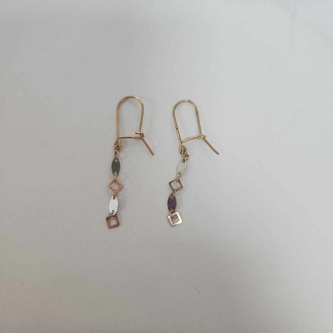 ARETES PAR ORO COMBINADO 14 K 0.6 GRMS (SEMINUEVO)