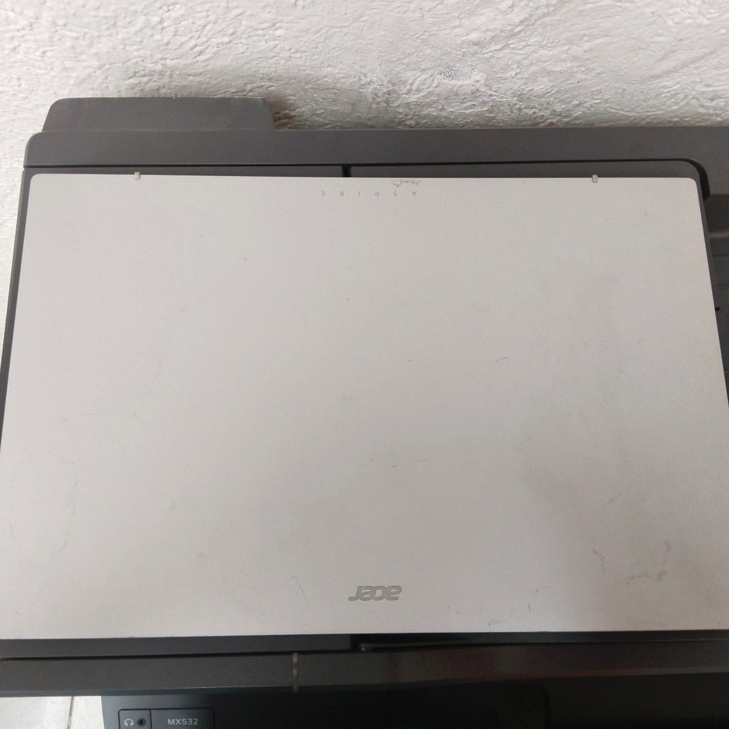 LAPTOP ACER ASPIRE 3 A315-24P-R625 (2023) 512 GB SSD 8 GB RAM (SEMINUEVO)
