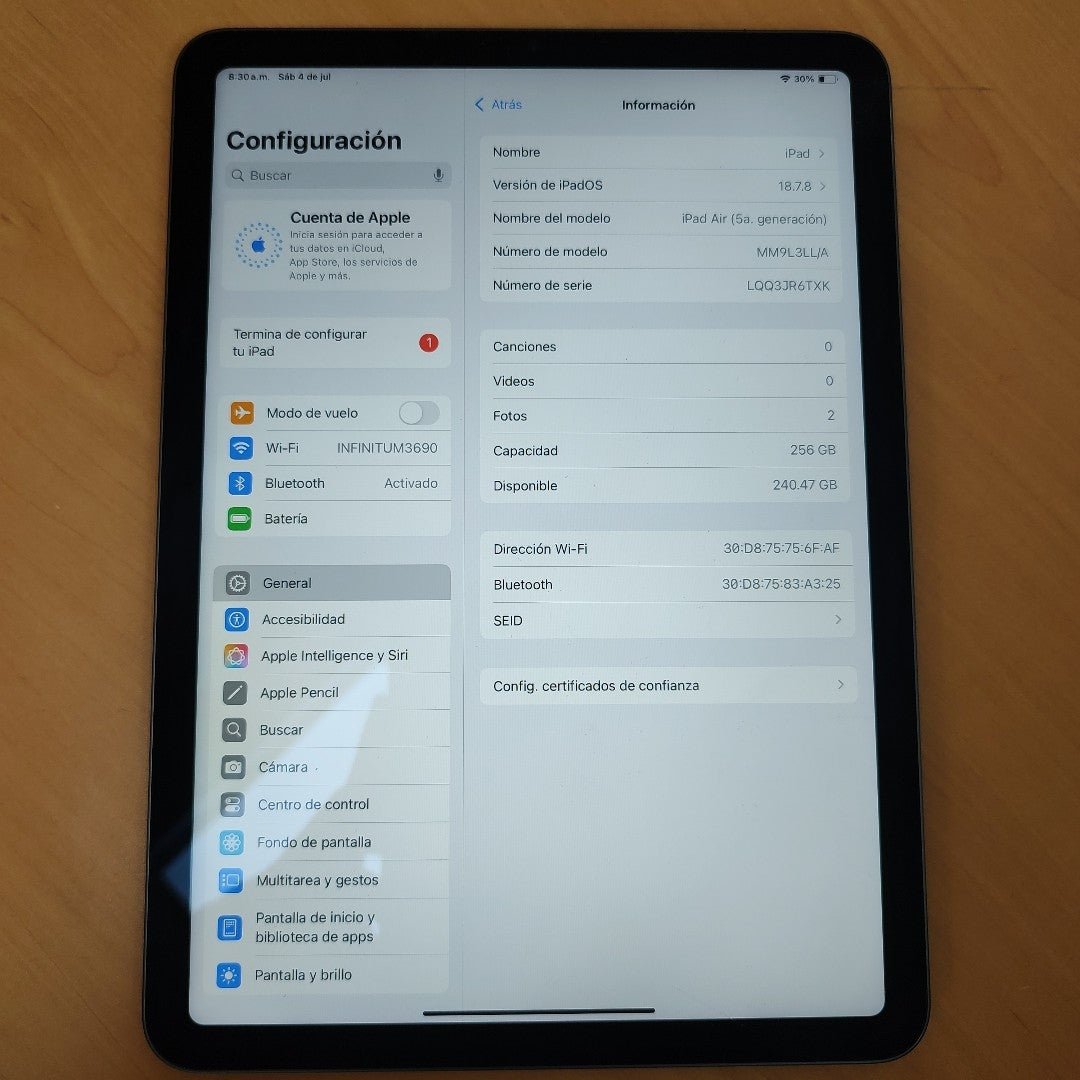 TABLETA APPLE IPAD AIR 5 A2588 256 GB 8 GB RAM (SEMINUEVO)