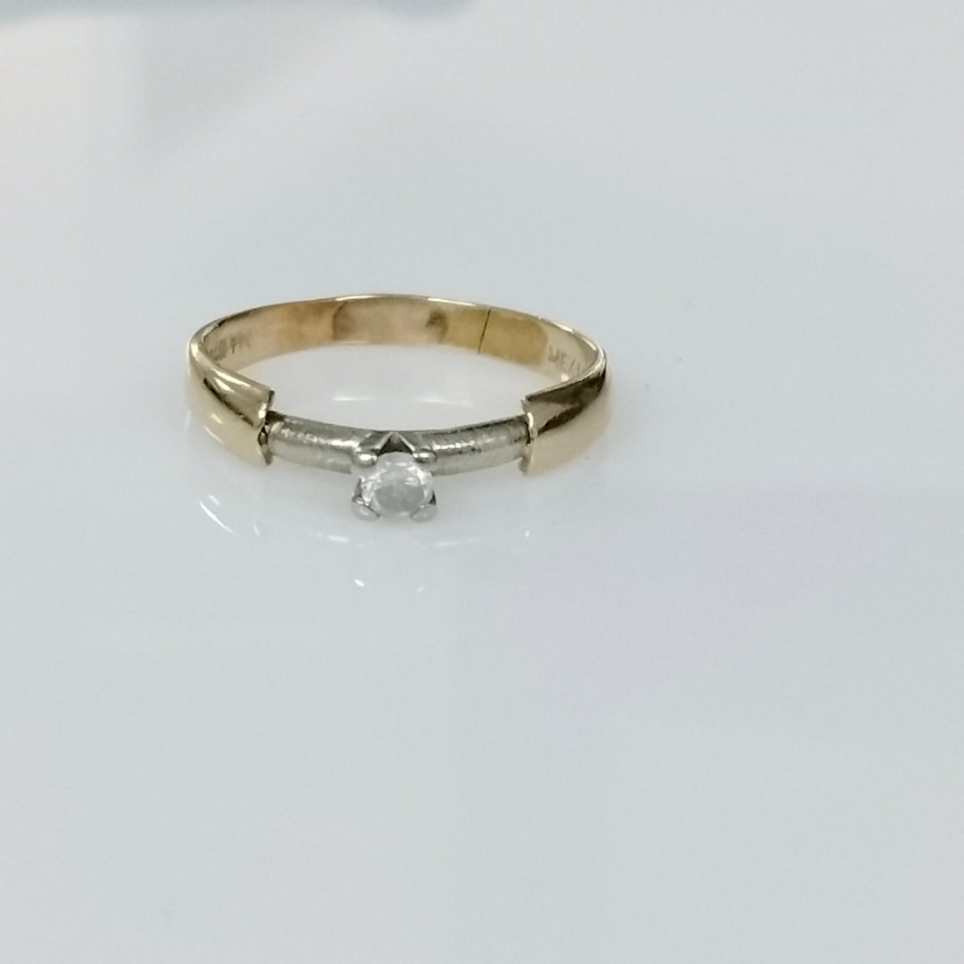 SOLITARIO ORO 14 K 3.1 GRMS (SEMINUEVO)