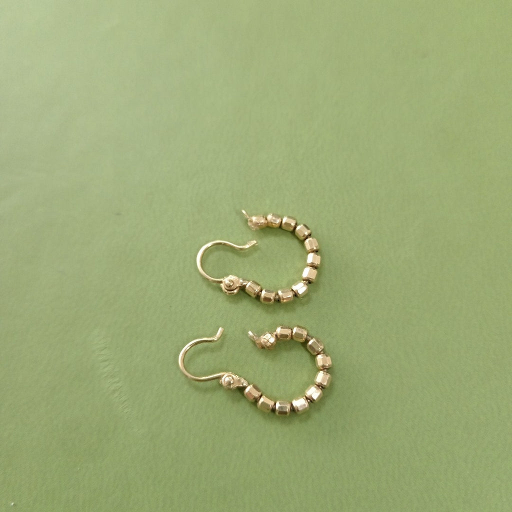 ARETES PAR ORO 10 K 1,10 GRMS (SEMINUEVO)