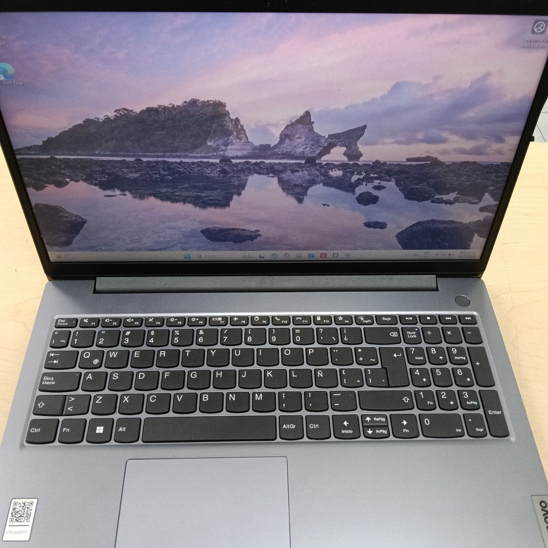LAPTOP LENOVO V15 G4 AMN (205) 512 GB SSD 8 GB RAM (SEMINUEVO)