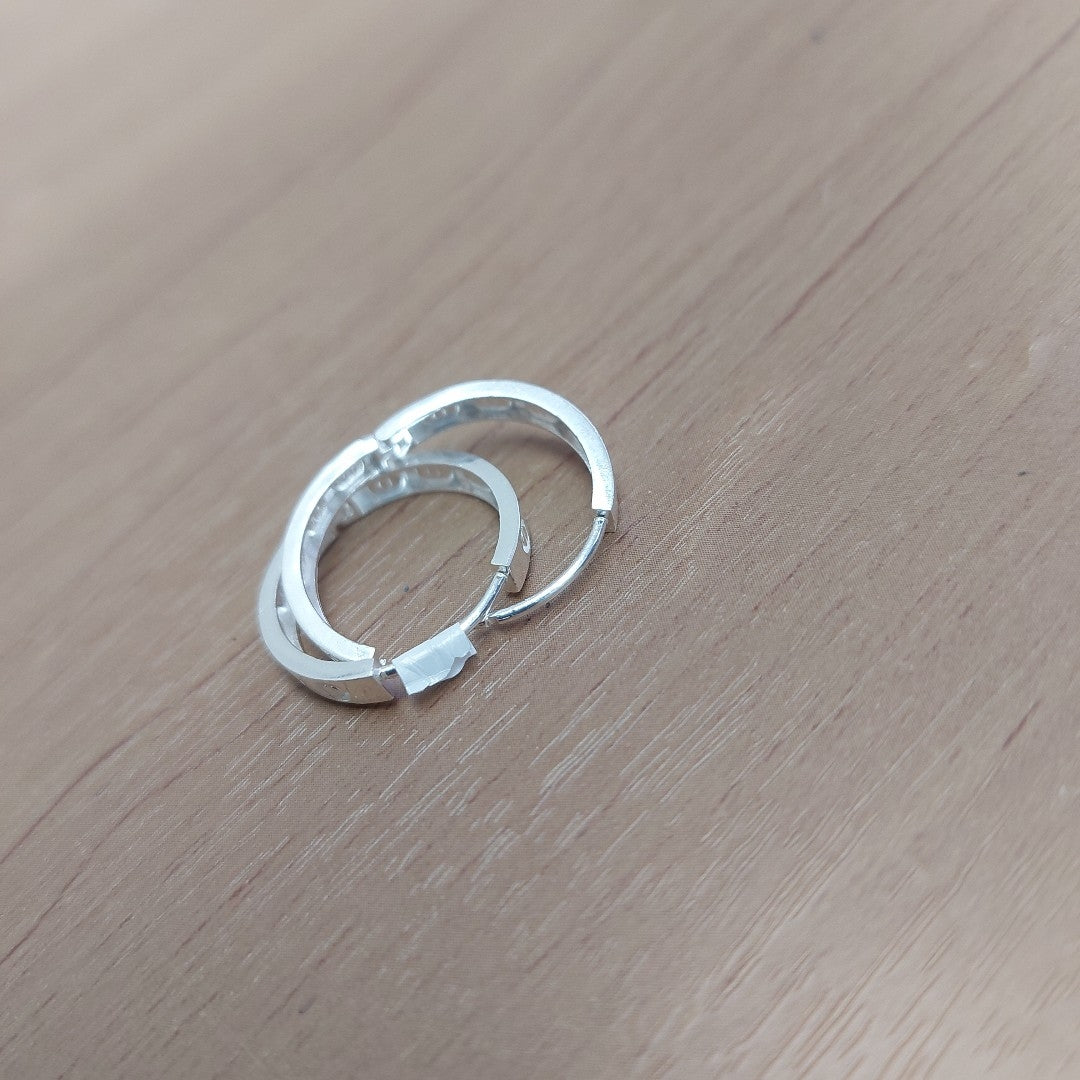 ARETES ARRACADAS FIG TORNILLOS PLATA .925 2.63 GR (NUEVO)