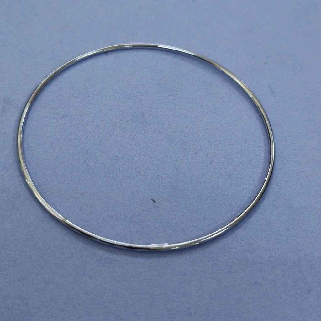 PULSERA RIGIDA ORO, ORO BLANCO 10 K 2.3 GRMS (SEMINUEVO)