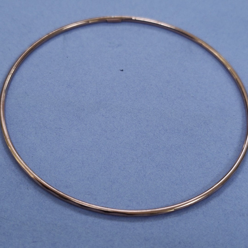 PULSERA RIGIDA ORO 10 K 2.1 GRMS (SEMINUEVO)
