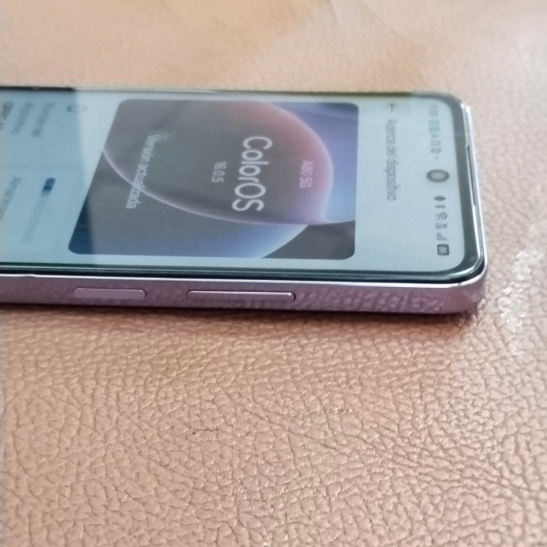 CELULAR OPPO A80 5G CPH2639 (2024) 256 GB 8 GB RAM (SEMINUEVO)