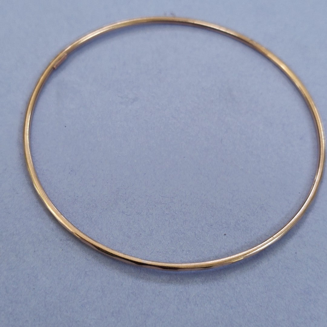 PULSERA RIGIDA ORO 10 K 1.9 GRMS (SEMINUEVO)