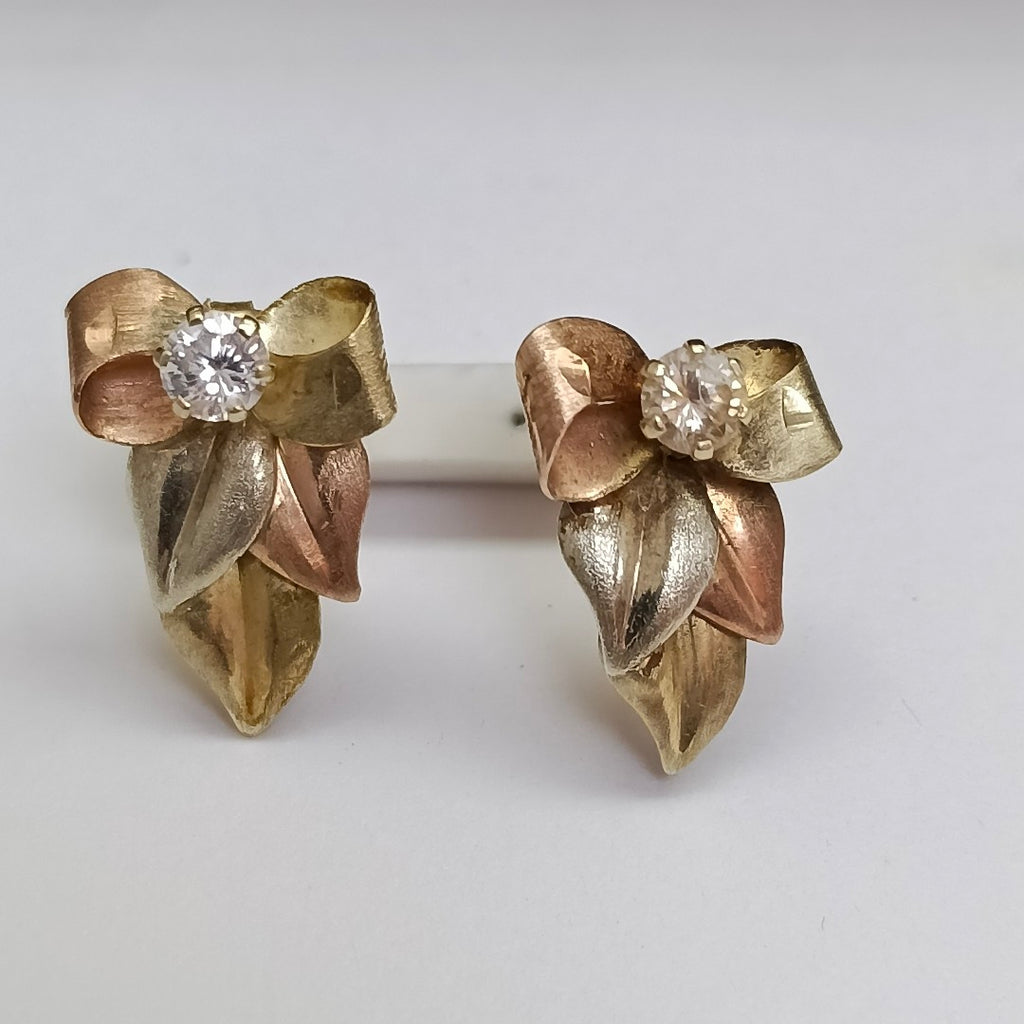 ARETES PAR ORO,ORO COMBINADO 8 K 1,70 GRMS (SEMINUEVO)