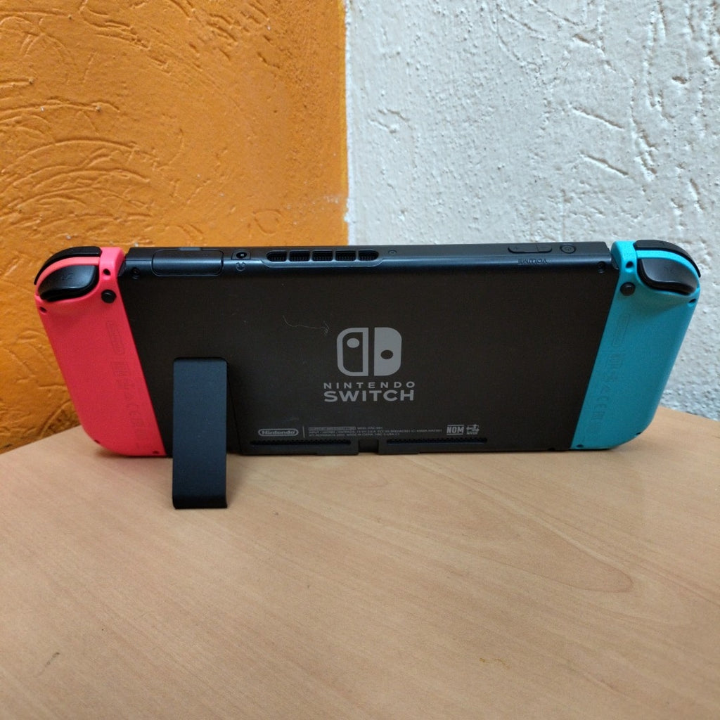 CONSOLA DE VIDEOJUEGO NINTENDO SWITCH 1.1 32 GB (SEMINUEVO)