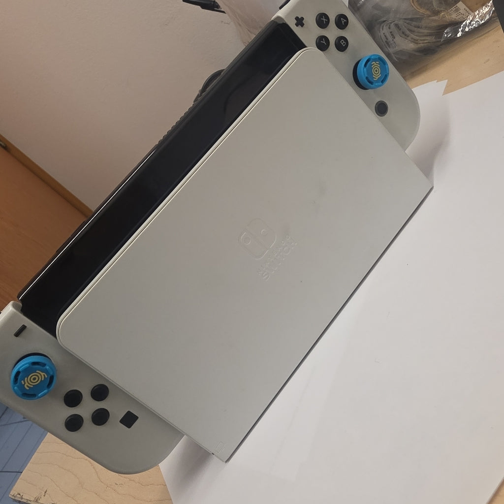 CONSOLA DE VIDEOJUEGO NINTENDO SWITCH OLED 64 GB (SEMINUEVO)