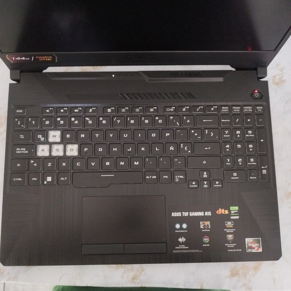 LAPTOP ASUS TUF GAMING A15 FA506NF-HN003W (2024) 512 GB SSD 8 GB RAM (SEMINUEVO)