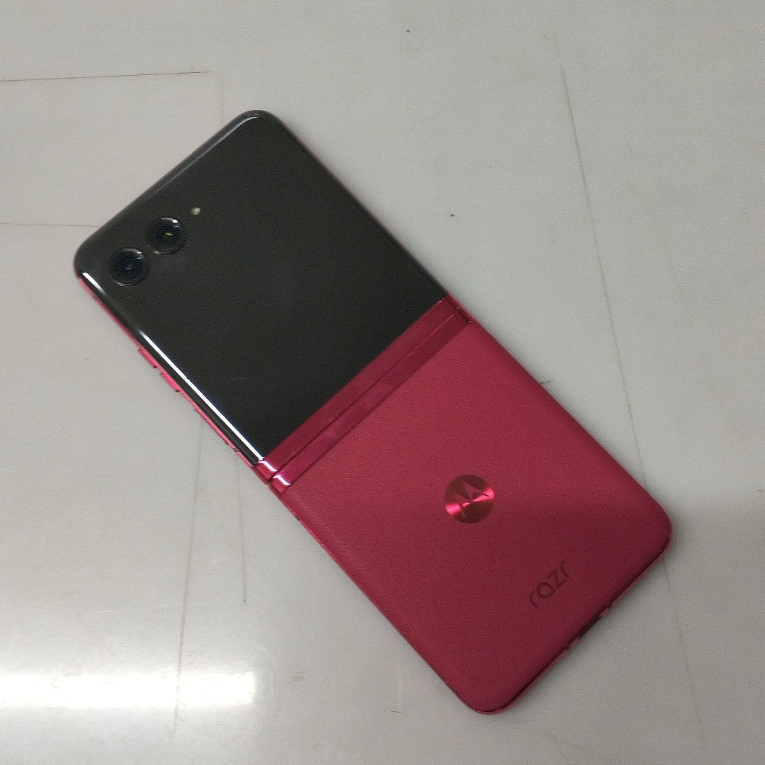 CELULAR MOTOROLA MOTO RAZR 40 ULTRA XT2321-1 (2023) 256 GB 8 GB RAM (SEMINUEVO)