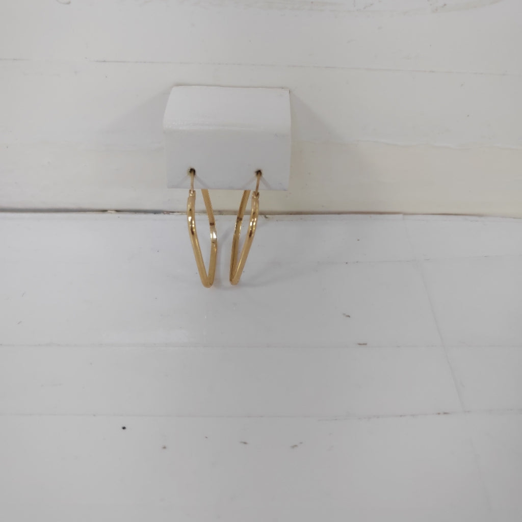 ARRACADAS PAR ORO 14 K 2.5 GRMS (SEMINUEVO)