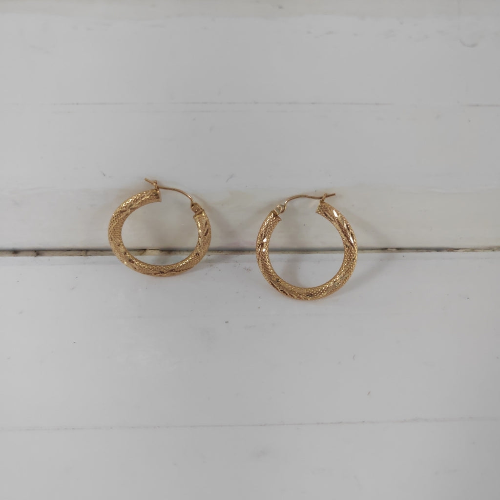 ARRACADAS PAR ORO 14 K 2.5 GRMS (SEMINUEVO)