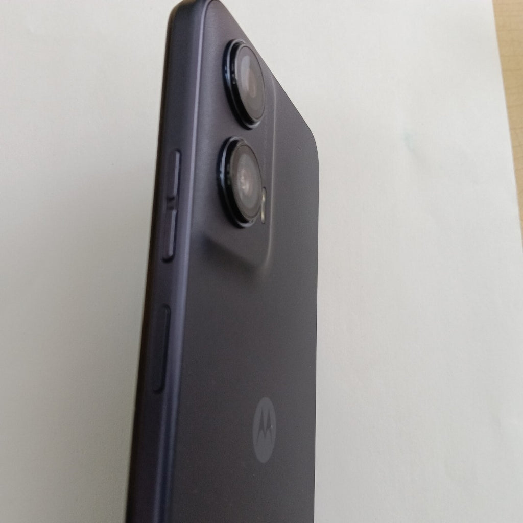 CELULAR MOTOROLA MOTO G35 XT2433-5 (2024) 256 GB 8 GB RAM (SEMINUEVO)