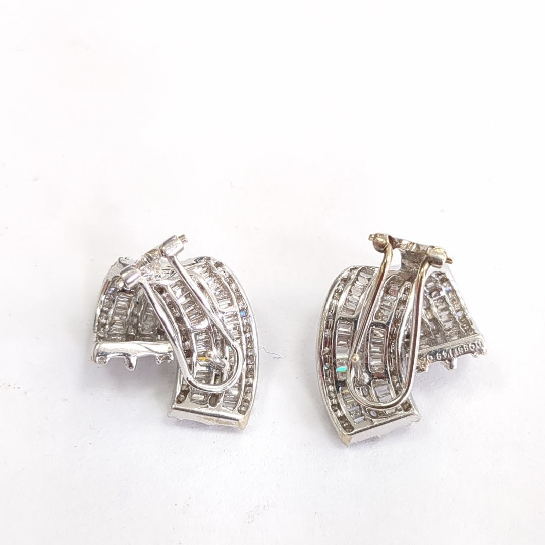 ARETES PAR ORO BLANCO 18 K 11.3 GRMS (SEMINUEVO)