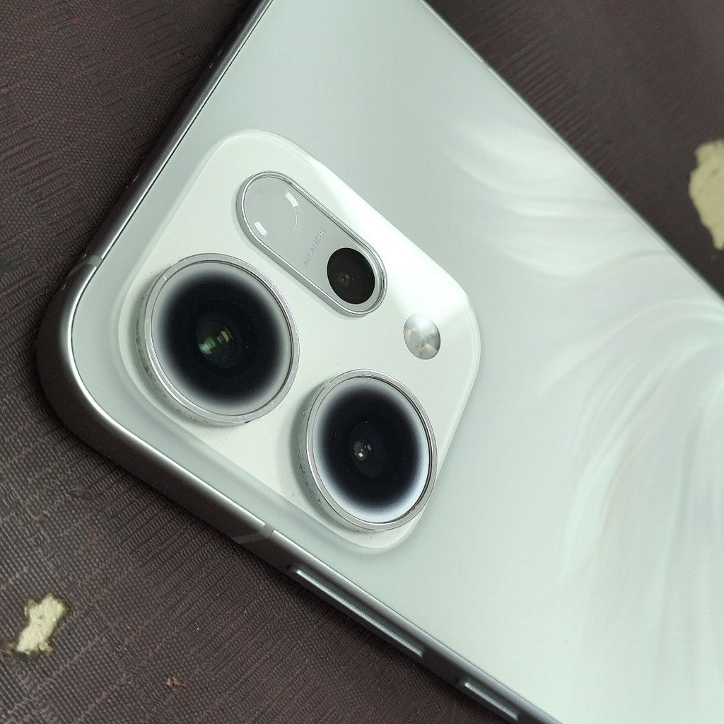 CELULAR OPPO RENO14 5G CPH2737 (2025) 512 GB 12 GB RAM (SEMINUEVO)