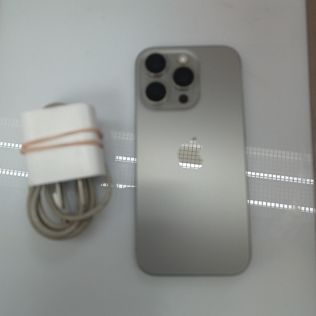 CELULAR APPLE IPHONE 16 PRO A3292 (2024) 128 GB 8 GB RAM (SEMINUEVO)