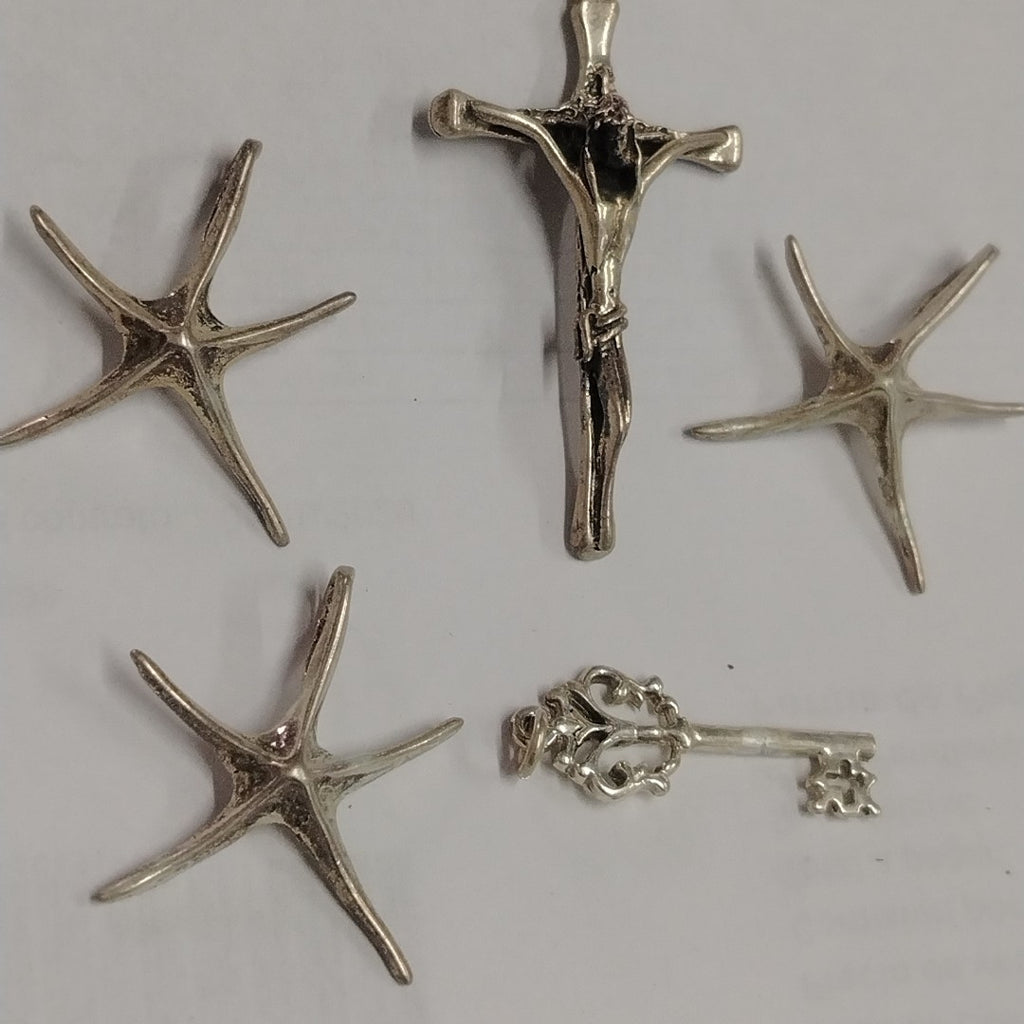 CRUZ, DIJE PLATA 16.7 GRMS (SEMINUEVO)