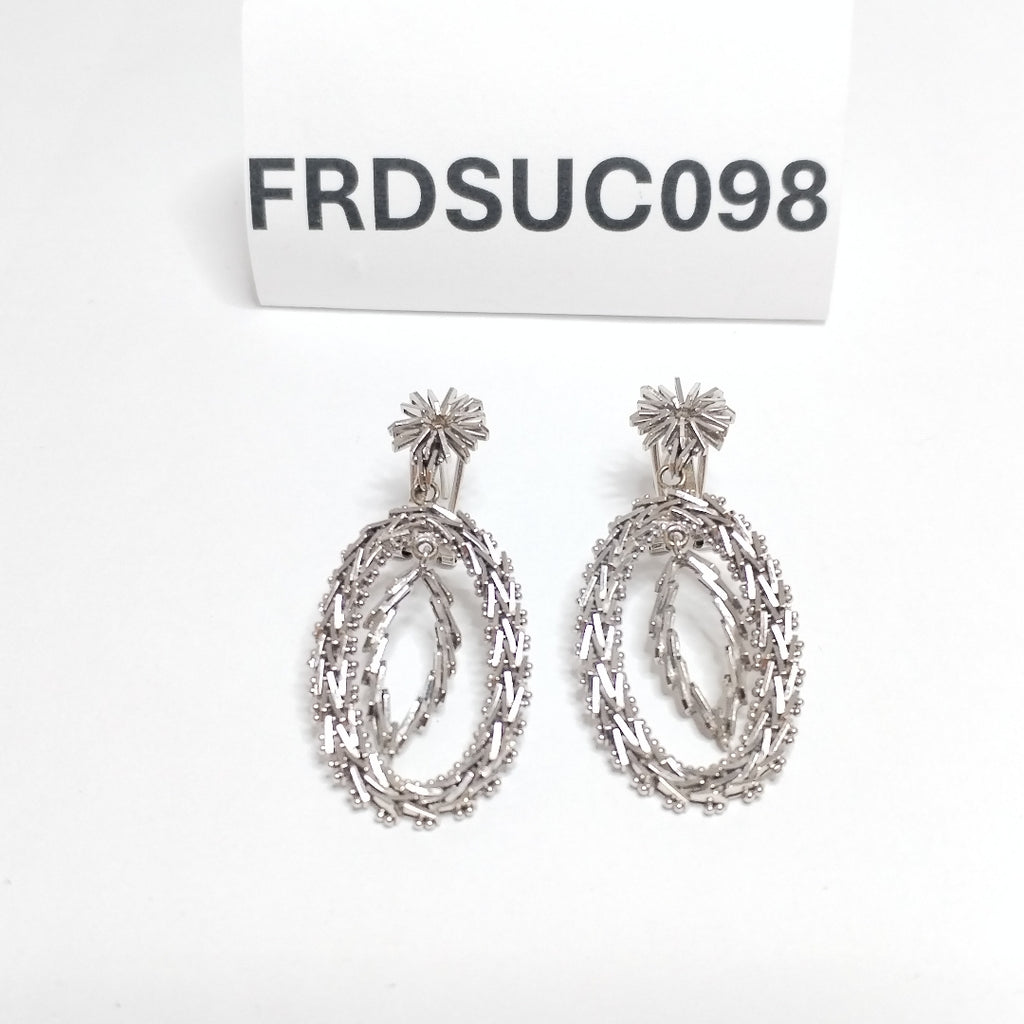 ARETES PAR ORO BLANCO 18 K 14.3 GRMS (SEMINUEVO)
