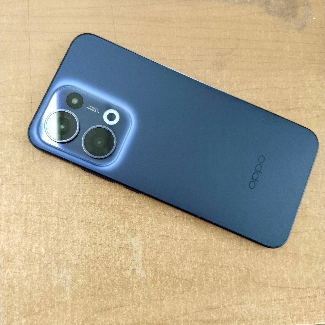CELULAR OPPO RENO13 5G CPH2689 (2024) 512 GB 12 GB RAM (SEMINUEVO)