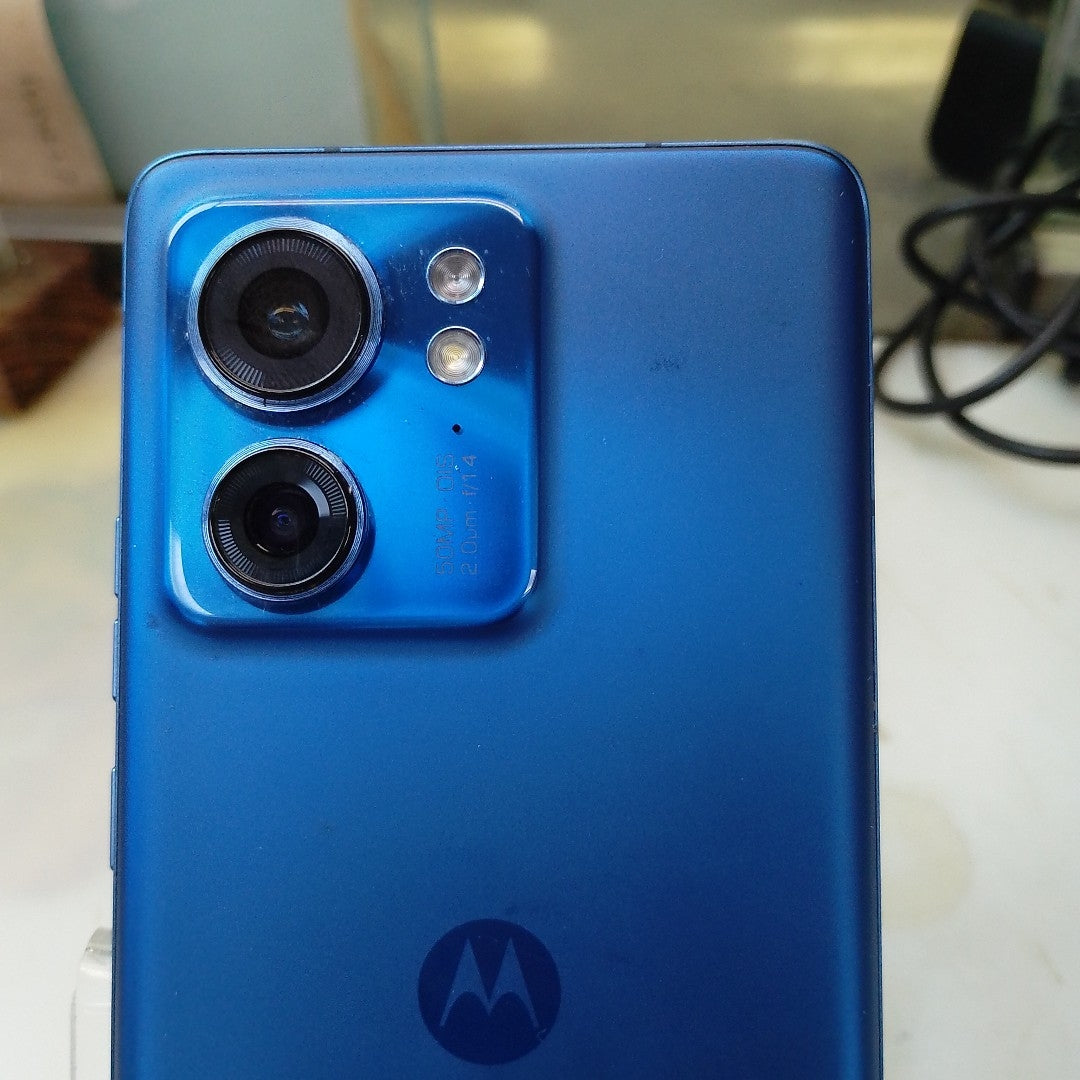 CELULAR MOTOROLA EDGE 40 XT2303-2 (2023) 256 GB 8 GB RAM (SEMINUEVO)